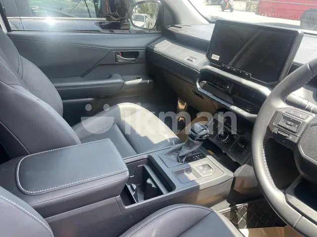 Toyota Hilux 2025 photo 3
