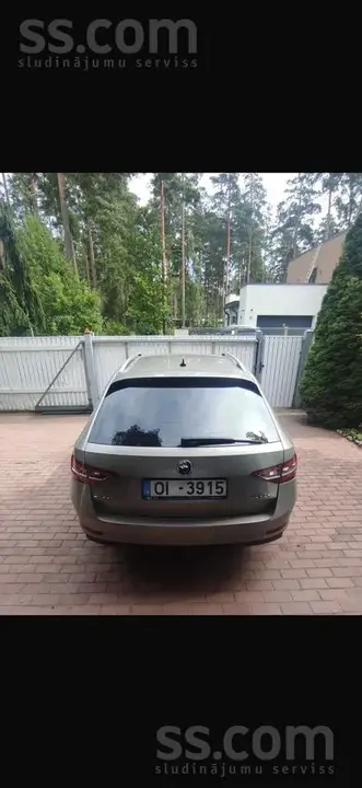 Skoda Superb 2016 photo 2