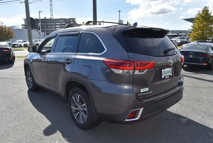 Toyota Highlander 2019 photo 3