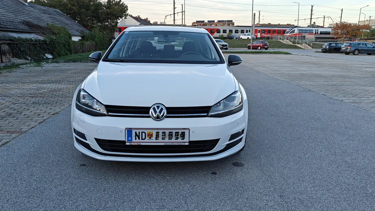Volkswagen Golf 2015 photo 2