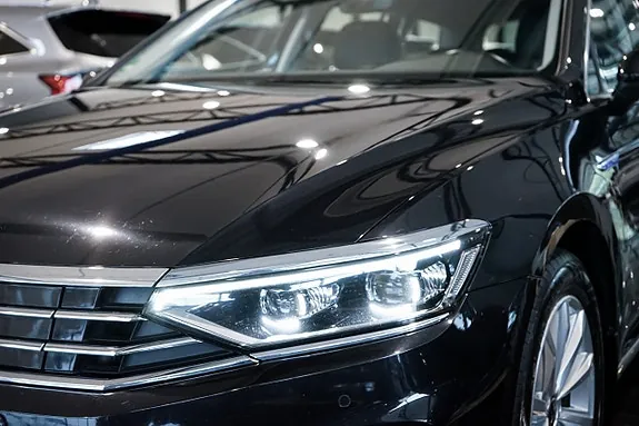 Volkswagen Passat 2023 photo 4