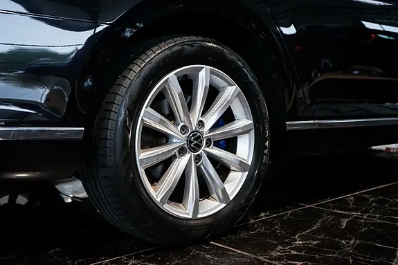 Volkswagen Passat 2023 photo 5