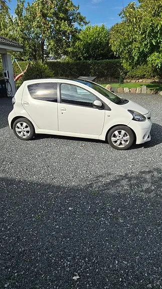 Toyota Aygo 2012 photo 3