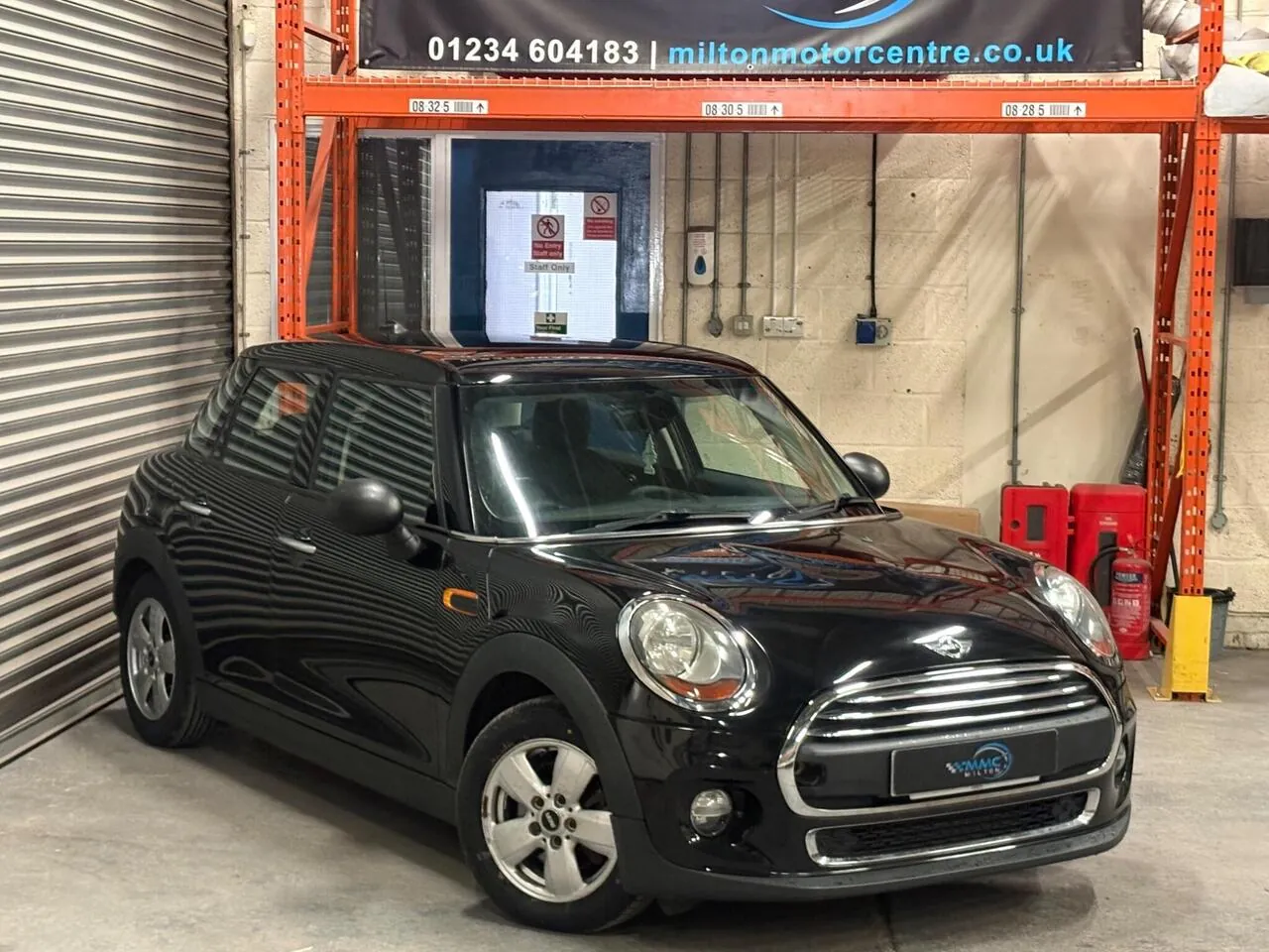 Mini Hatch 2016 photo 2