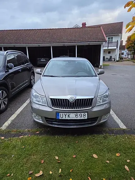 Skoda Octavia 2010 photo 2