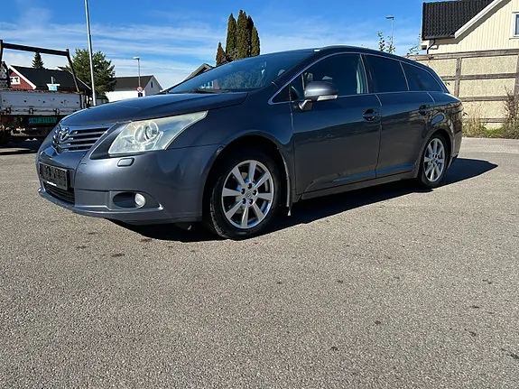 Toyota Avensis 2010 photo 3