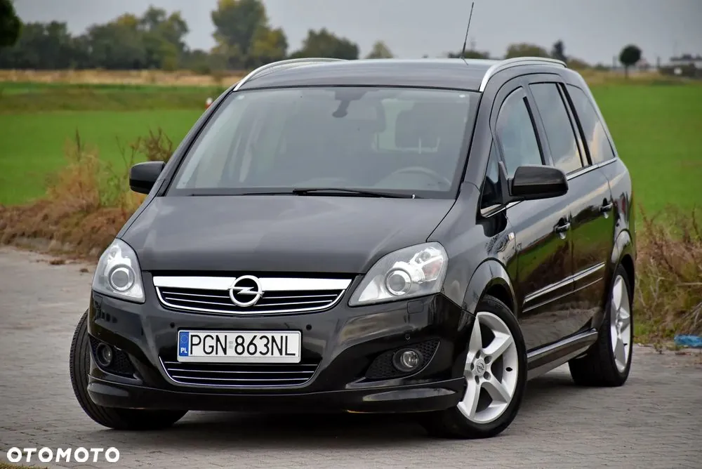 Opel Zafira 2013 photo 2