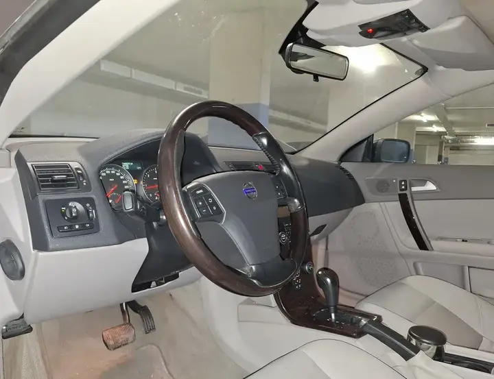 Volvo C70 2007 photo 2
