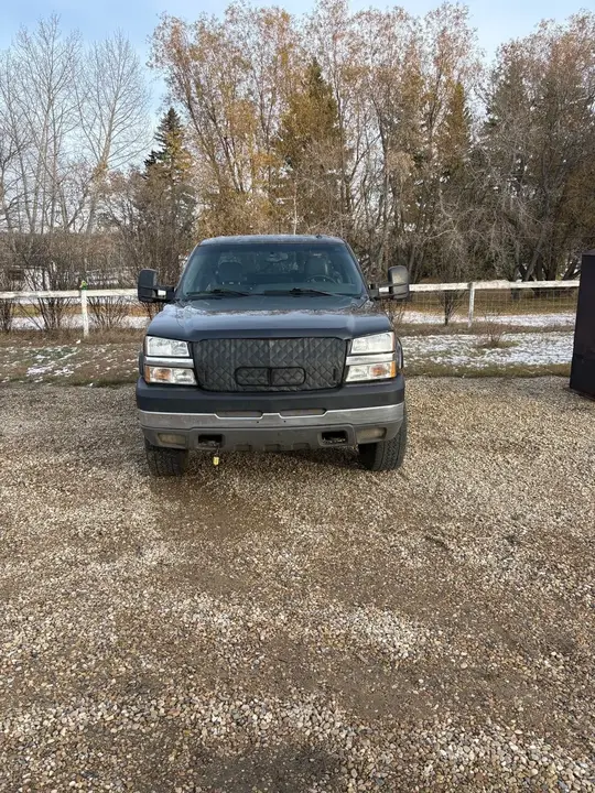 Chevrolet Silverado 2500 2004 photo 2