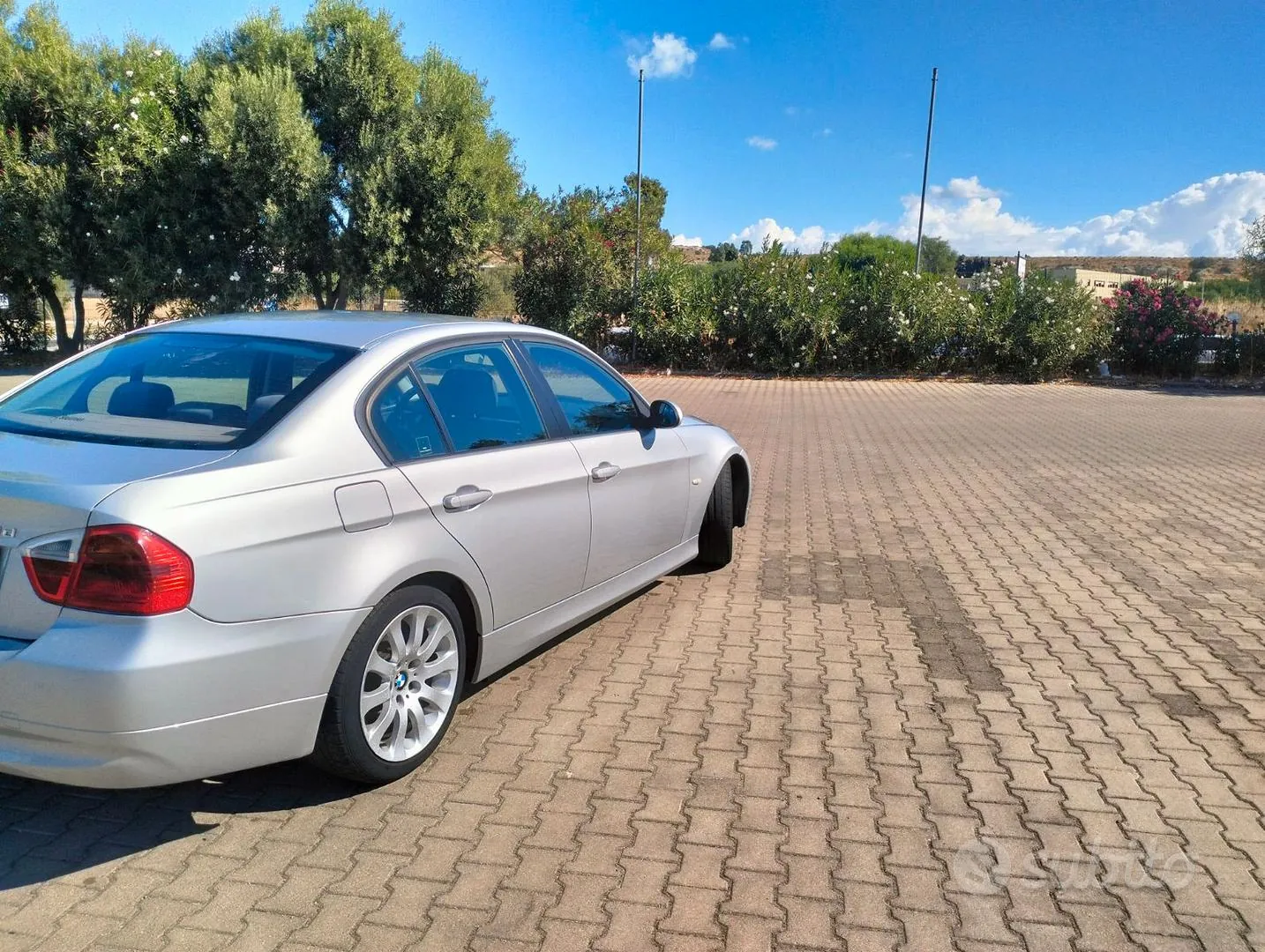 BMW 320E90 2026 photo 4