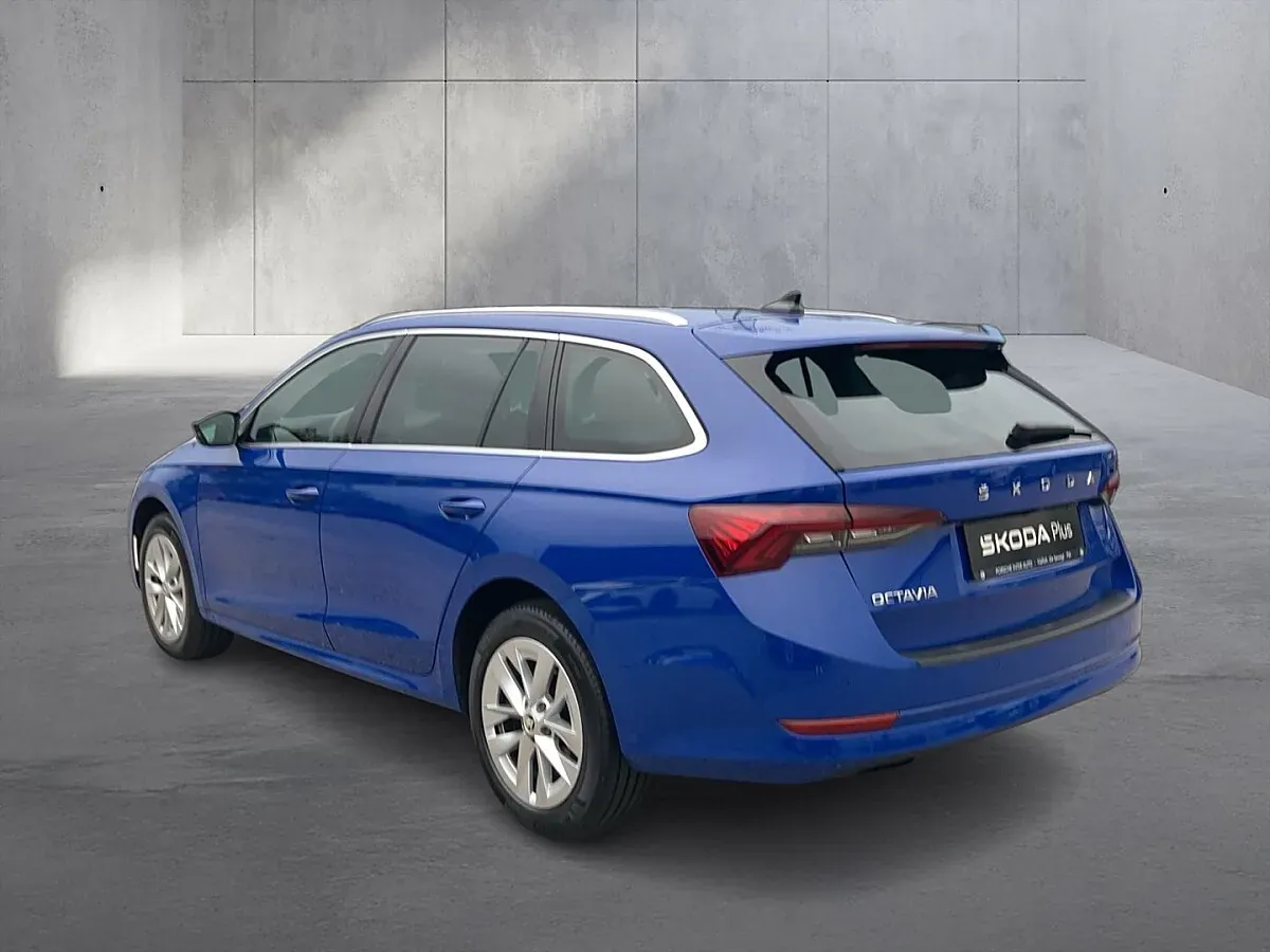 Skoda Octavia 2023 photo 3