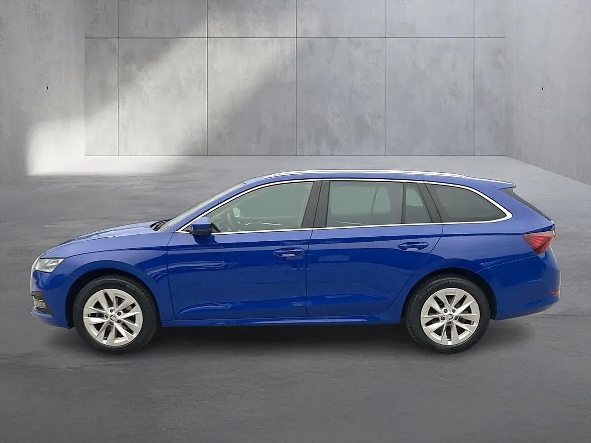 Skoda Octavia 2023 photo 2