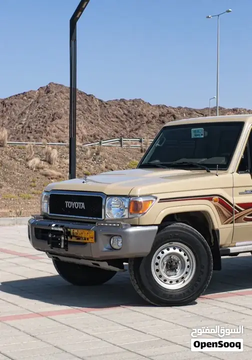 Toyota Land Cruiser 70 2021 photo 2