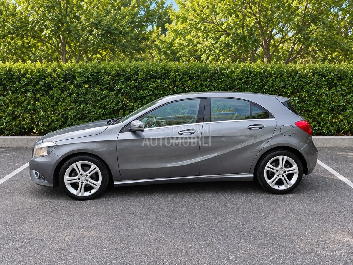 Mercedes-Benz A160 2014 photo 4