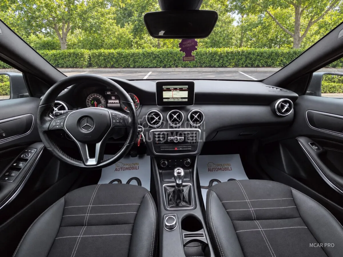 Mercedes-Benz A160 2014 photo 3