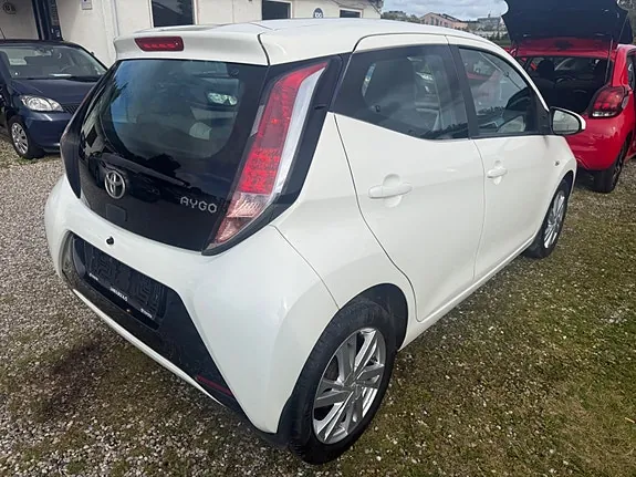 Toyota Aygo 2014 photo 3
