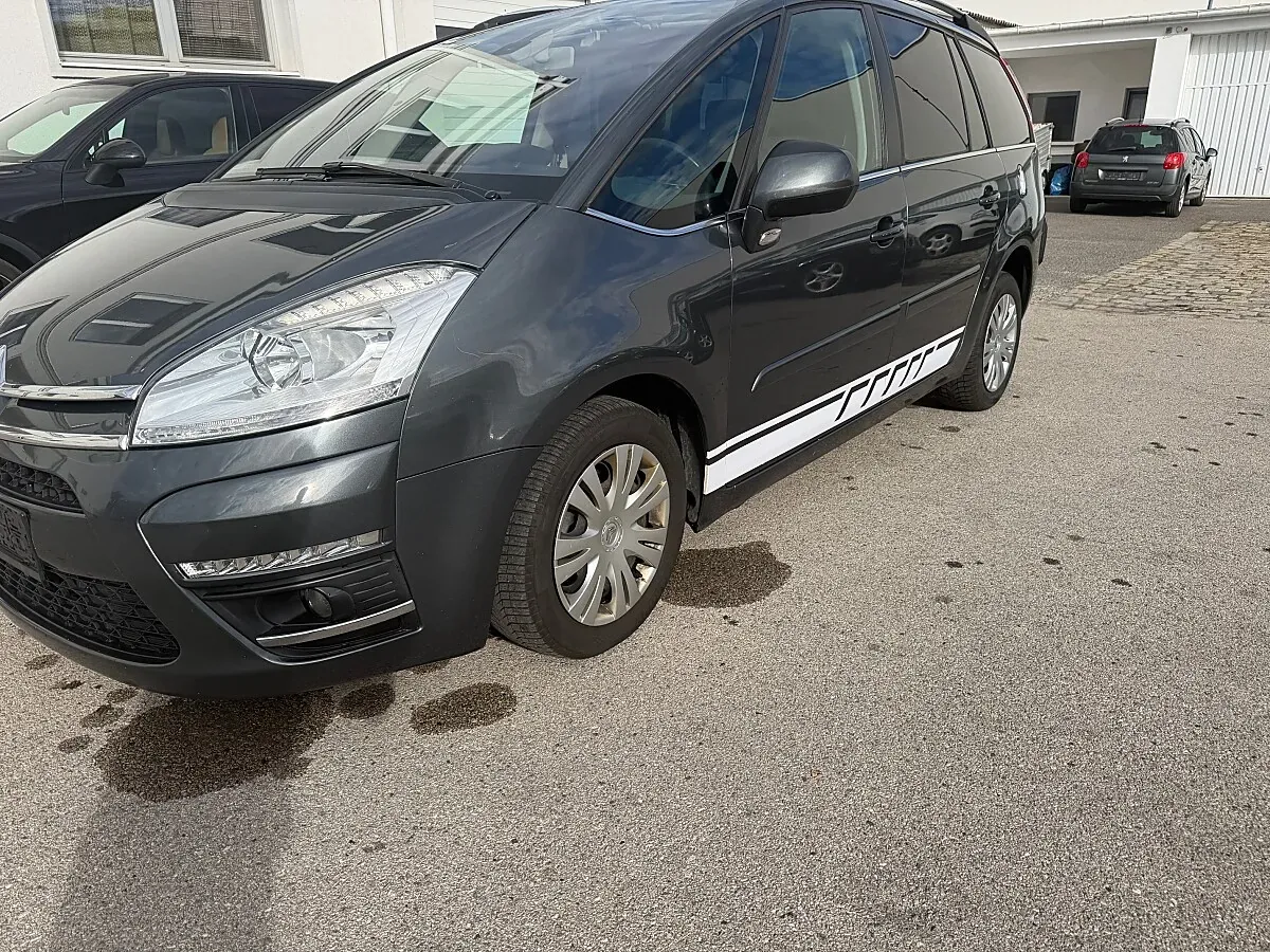 Citroen Grand C4 Picasso 2012 photo 2