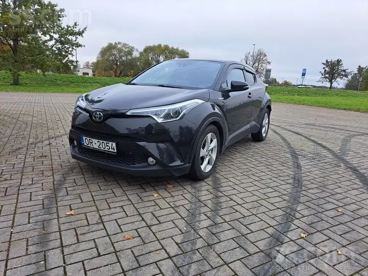 Toyota C-Hr 2019 photo 2