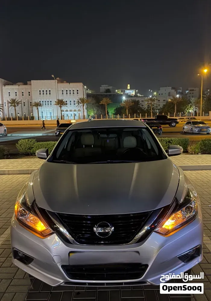Nissan Altima 2018 photo 2