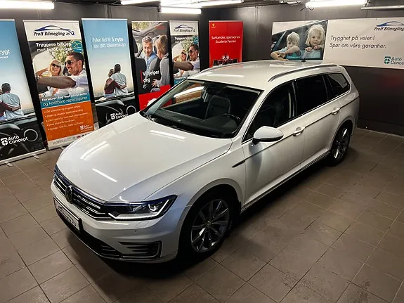 Volkswagen Passat 2017 photo 2