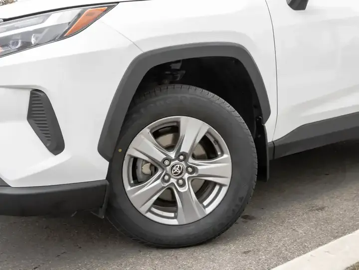 Toyota Rav4 Hybrid 2025 photo 3
