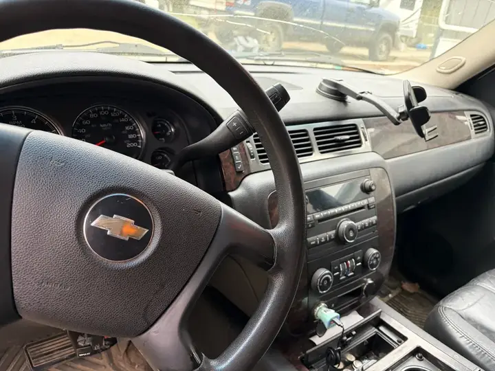 Chevrolet Suburban 2008 photo 5