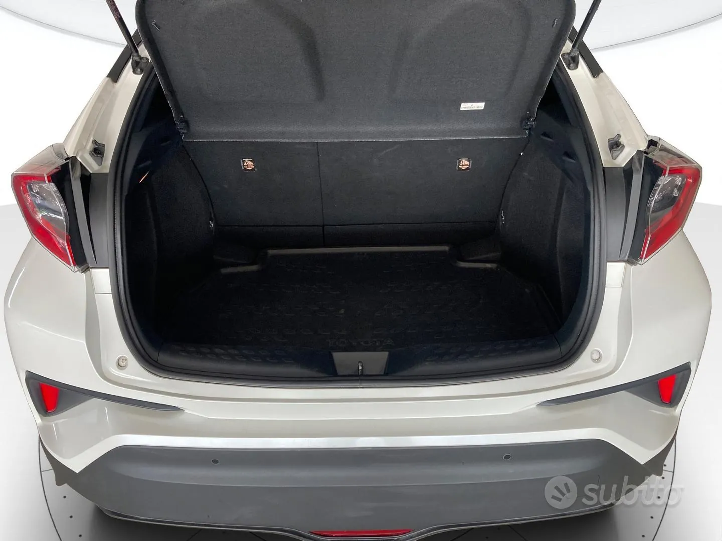 Toyota C-Hr 2019 photo 4