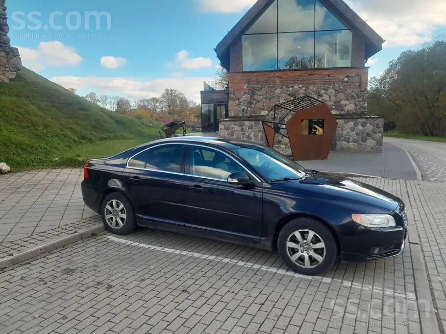 Volvo S80