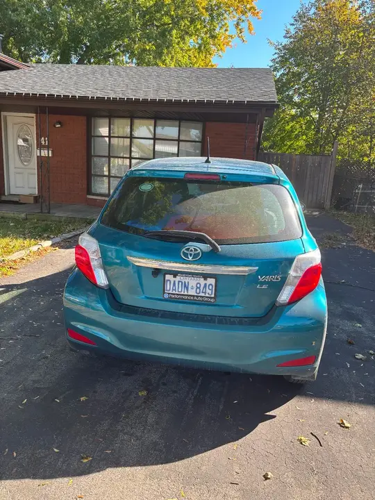 Toyota Yaris 2012 photo 4