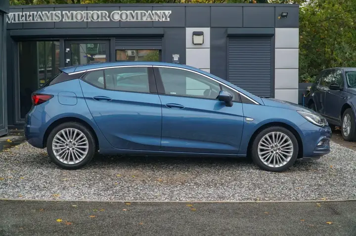 Vauxhall Astra 2017 photo 3