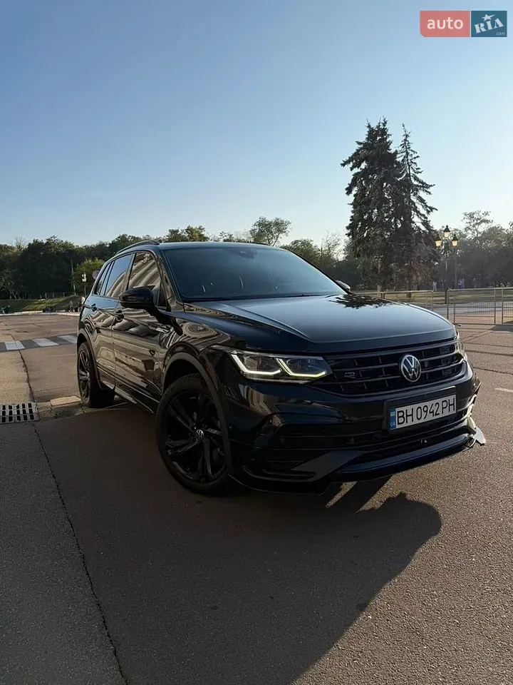 Volkswagen Tiguan 2021 photo 2