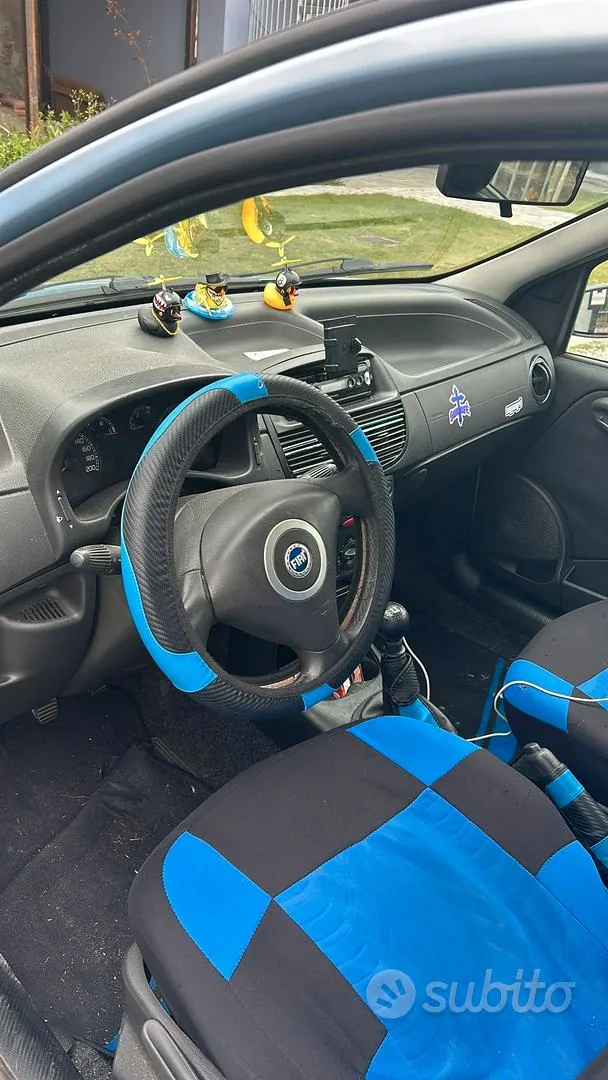 Fiat Punto 2005 photo 4