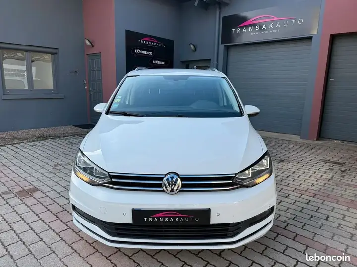 Volkswagen Touran 2017 photo 3