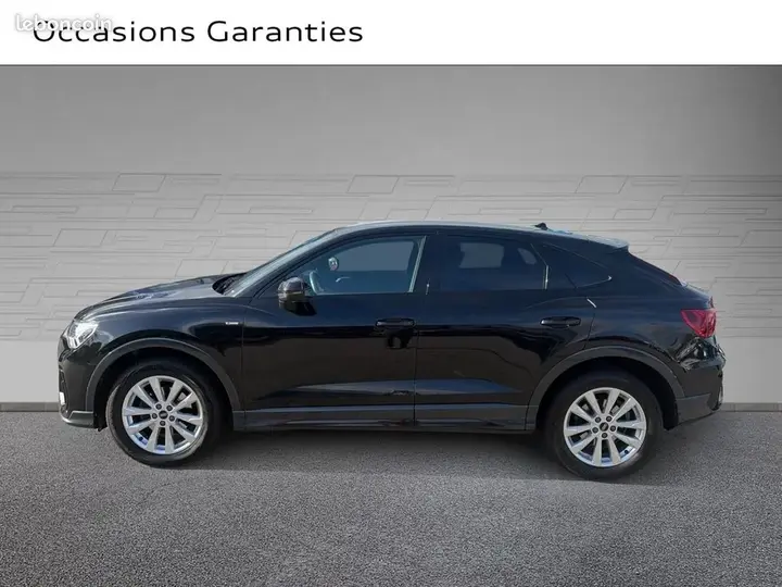 Audi Q3 2022 photo 2