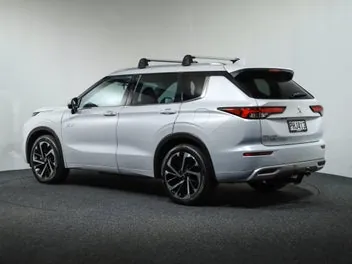Mitsubishi Outlander 2022 photo 3