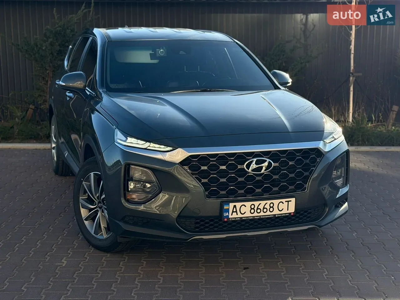 Hyundai Santa Fe 2019 photo 2