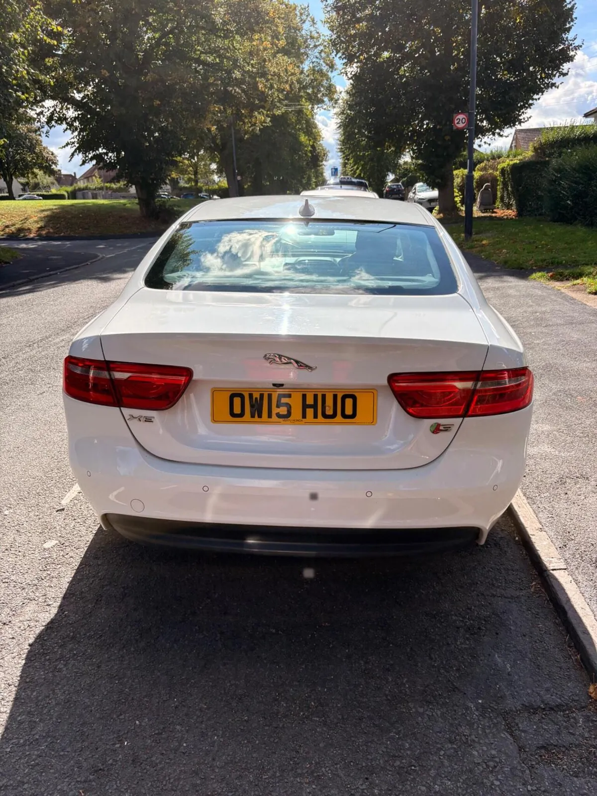 Jaguar Xe 2015 photo 5