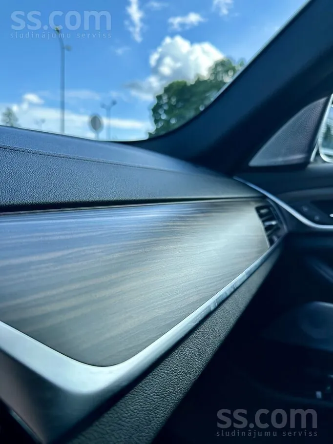 BMW M550I 2018 photo 4