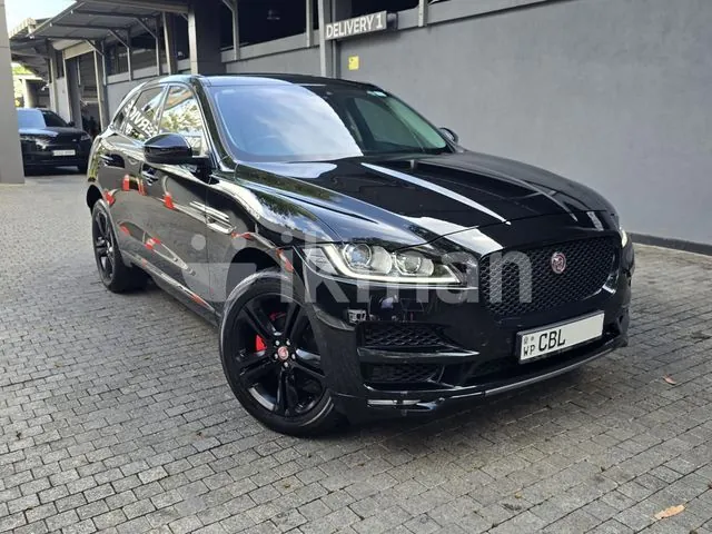 Jaguar F-Pace