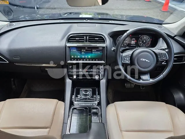 Jaguar F-Pace 2019 photo 5