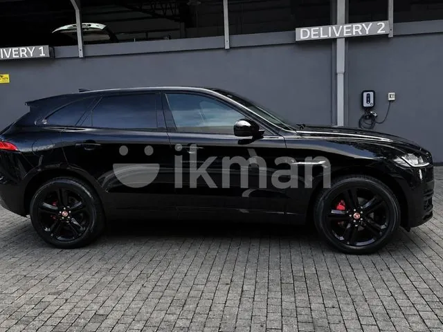 Jaguar F-Pace 2019 photo 2