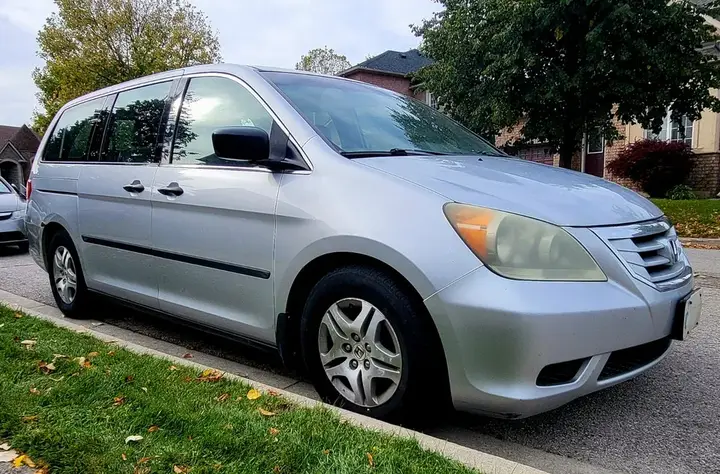 Honda Odyssey 2010 photo 4