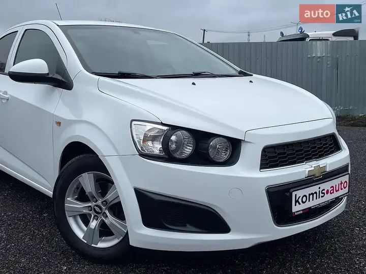 Chevrolet Aveo 2012 photo 5