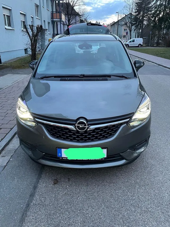 Opel Zafira Tourer