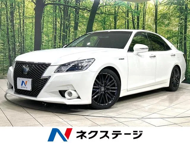 Toyota Crown Athlete Hybrid