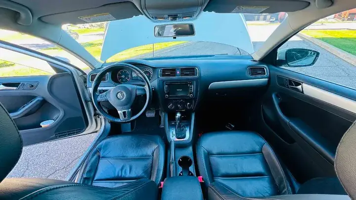 Volkswagen Jetta 2012 photo 4