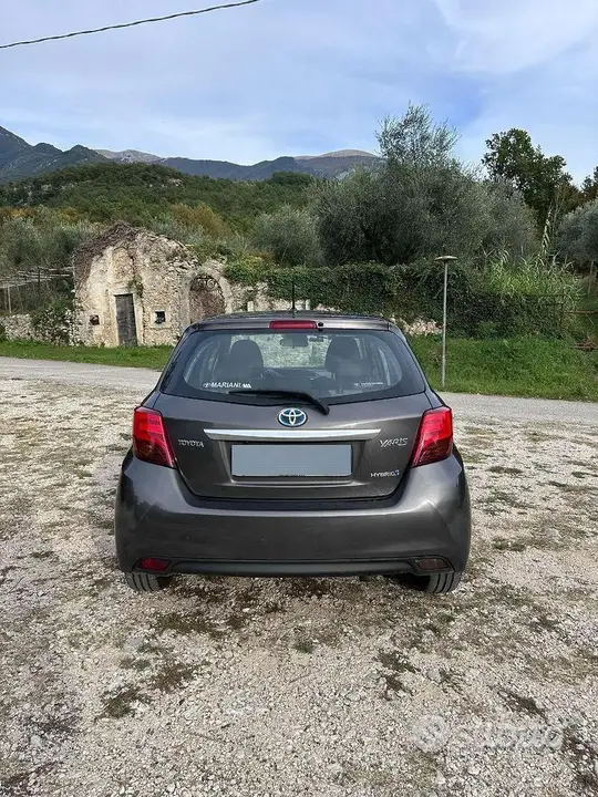 Toyota Yaris 2016 photo 3