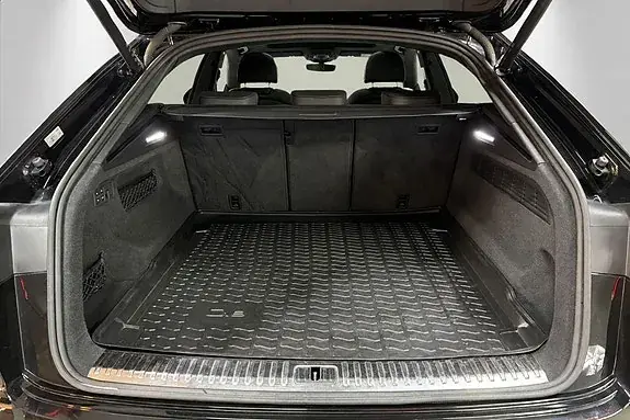 Audi Q8 2022 photo 5