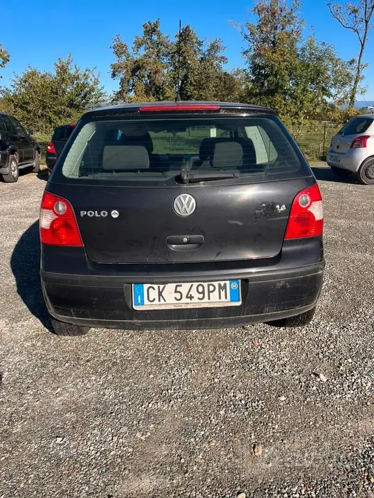 Volkswagen Polo 2004 photo 2
