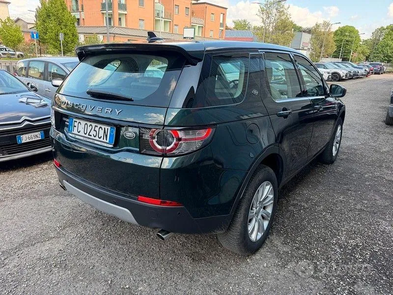 Land Rover Discovery Sport 2016 photo 2